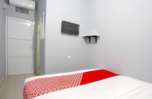 Bekasi Timur Hotel | OYO 90848 J&b Rooms Bekasi