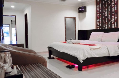 Old Jakarta Hotel | Palette Ancol Near Dufan Formerly BI Executive