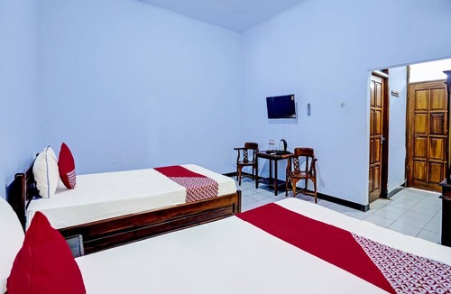 Nganjuk Hotel | Capital O 92162 Hotel Wisata Karya