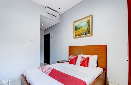 Hegarmanah Hotel | Super OYO Collection O 90641 Sky City Home