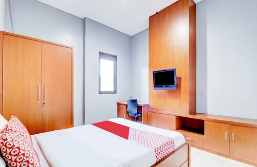 Hegarmanah Hotel | Super OYO Collection O 90641 Sky City Home