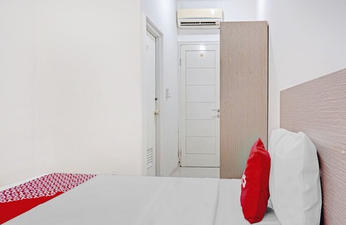Binong Hotel | OYO 90494 Stariez Residence Karawaci