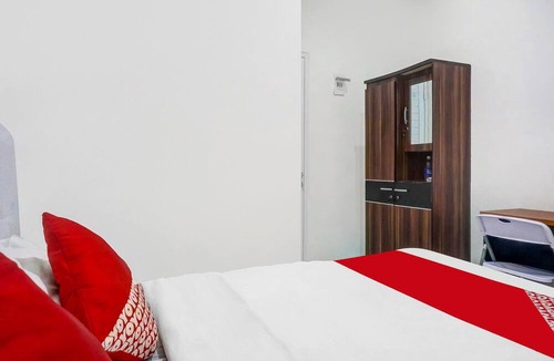 Rawamangun Hotel | OYO 90941 Egelsa 2020 Syariah Near Bank Mega Syariah KCP Rawamangun