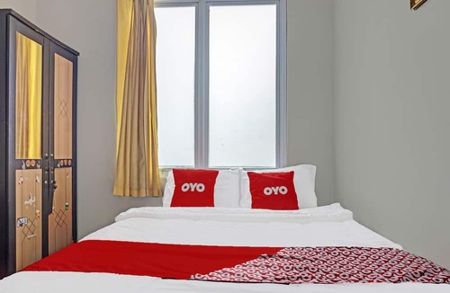 Binong Hotel | OYO 91849 Karawaci Taman Permata 5