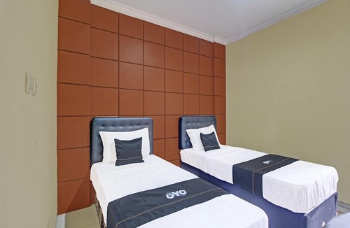 Cilacap Hotel | Collection O 91666 Meyli Guesthouse