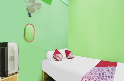 Lubuk Baja Hotel | Hotel O Bilqis Homestay NearThe Hot River, Dog Run