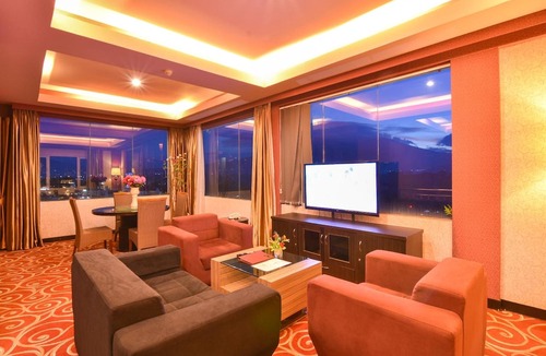 Bukittinggi Hotel | Grand Rocky Hotel