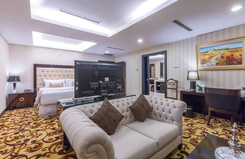 Surabaya Hotel | Wyndham Surabaya City Centre