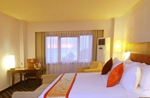 Padang Hotel | Hotel Pangeran Beach
