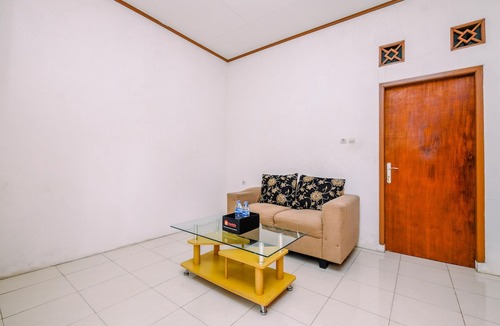 Pancawati Apartment | Comfort Stay Studio Room At Graha Wishnu Guest House