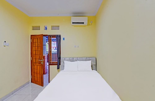 Sidakarya Hotel | OYO 90823 Casa Jupiter Shine