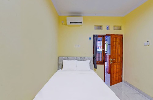 Sidakarya Hotel | OYO 90823 Casa Jupiter Shine