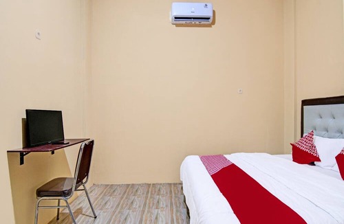 Pekanbaru Hotel | Hotel O Djasur Kost