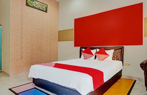 South Ogan Komering Ulu Hotel | OYO 92405 Evergreen Hotel & Resto Near GARDU INDUK MUARA DUA