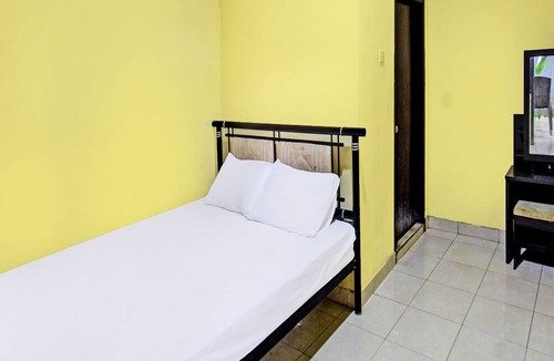 Mataram Hotel | Hotel O Kos Agi Mataram Near Masjid Hissoh Al-Faham