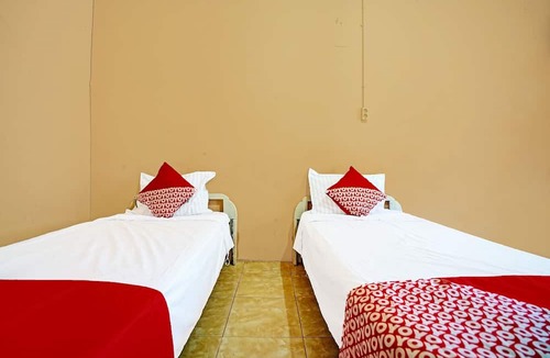 Kayu Agung Hotel | OYO 3205 Penginapan Mikial Ismi Kayuagung Syariah