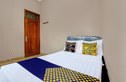 Pati Hotel | SPOT ON 92373 Kristin Homestay 2
