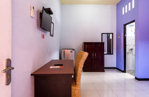 Tuban Hotel | OYO Life 3387 Nakula Homestay Syariah
