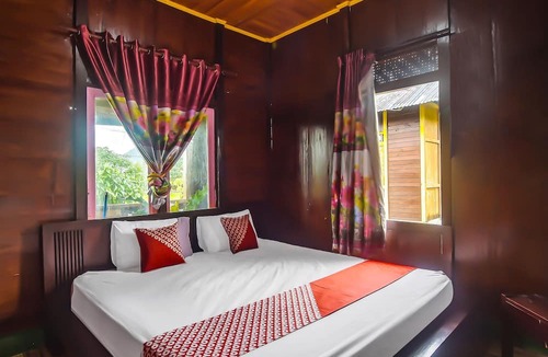 Manado City Centre Hotel | Hotel O Filadelfia Resto & Penginapan Near Benteng Moraya