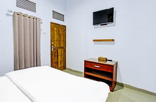 Labuhan Pandan Hotel | OYO 91965 Swan Homestay
