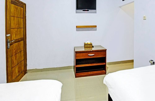Labuhan Pandan Hotel | OYO 91965 Swan Homestay