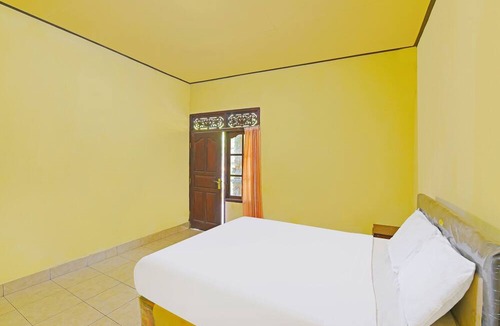 Munduk Hotel | OYO 91100 Pondok Kusuma Wisata