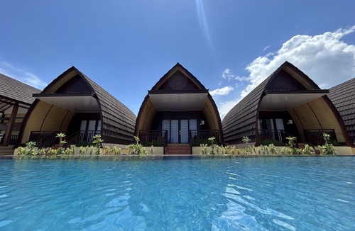 Labuhan Pandan Resort | Bayview Beach Resort East Lombok