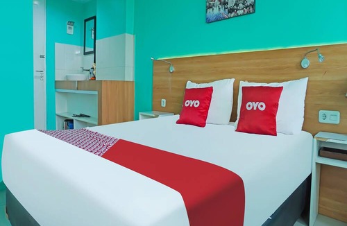 Karawang Hotel | OYO 90391 Gkitroom