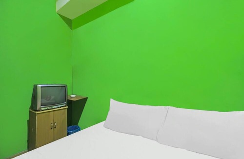 Lubuk Baja Hotel | Hotel O Penginapan Pak DheNearMall Nagoya Hill