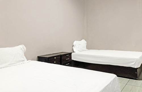 Jeneponto Hotel | Hotel O Penginapan Radja Jeneponto