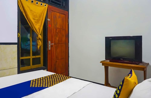 Sukabumi Hotel | SPOT ON 92154 Nusasari Guest House