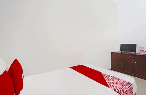 Waru Hotel | OYO Life 91670 Mannsur Homestay Syariah