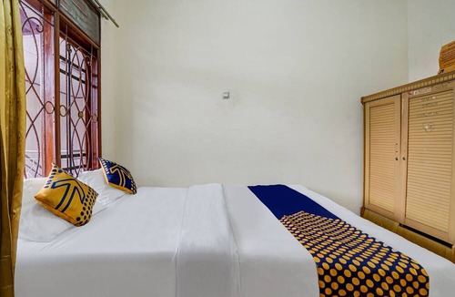Cileunyi Hotel | OYO 3882 Pondok Pujasera