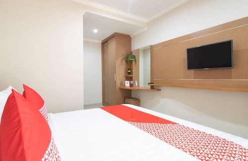 Renon Hotel | Super OYO Capital O 3018 Vin Stay