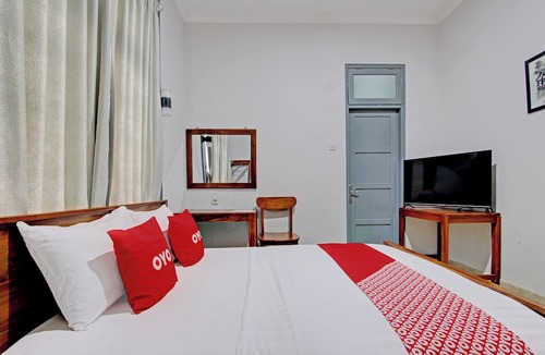 Salatiga Hotel | OYO Life 92686 Lanaya Guesthouse Syariah