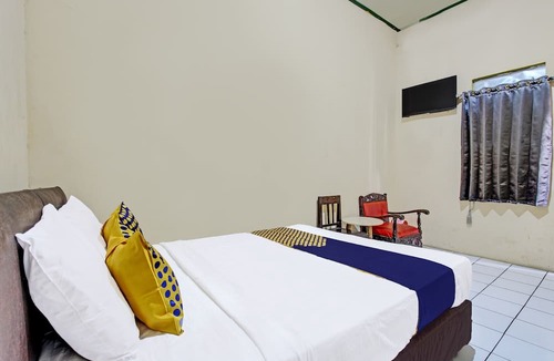 Cilacap Hotel | Hotel O Indah Arum