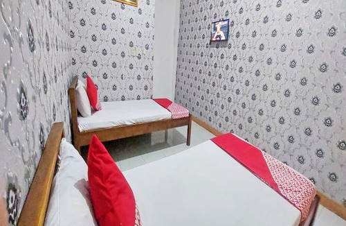Penukal Abab Lematang Ilir Hotel | OYO 92514 Hotel Puriwara