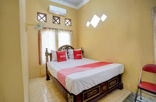 Gresik Hotel | OYO 92903 Barokah Hotel Syariah