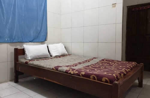Dinoyo Hotel | OYO Life 92620 Syfa Kost