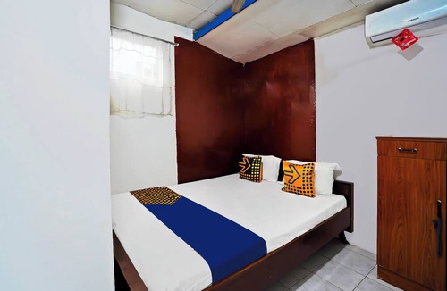 Gubeng Hotel | OYO Life 92651 Meir E-homestay Syariah