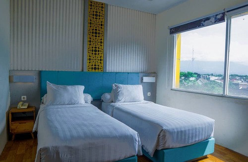 Malang Hotel | Front One Budget Malang