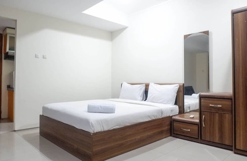 Siwalankerto Apartment | Best Value & Spacious Studio Room Apartment at High Point Serviced