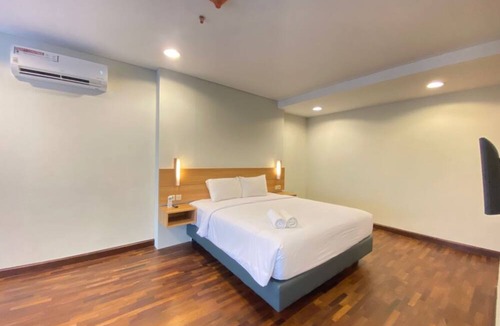 Braga Apartment | Fabulous 2Br Loft Apartment With Private Bathub At El Royale