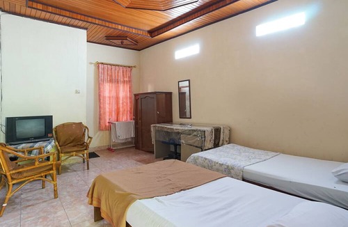 Tomohon Hotel | Mountain View Homestay