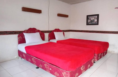 Berastagi Hotel | OYO 2322 Dien Karona Hotel