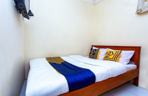 Wonosobo Hostel | SPOT ON 2719 Homestay Rizqi Syariah - Hostel