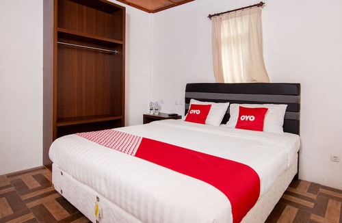 Simanindo Bed & Breakfast | OYO 1812 Dg Inn