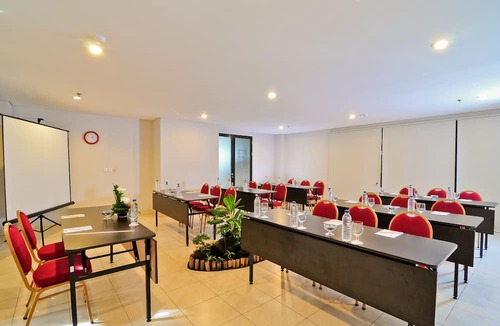 Dewi Sri Hotel | Grand Kuta Hotel and Residence