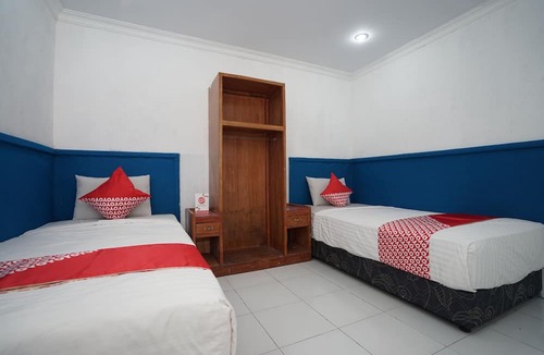 Lubuklinggau Hotel | OYO 1315 Paris Hotel