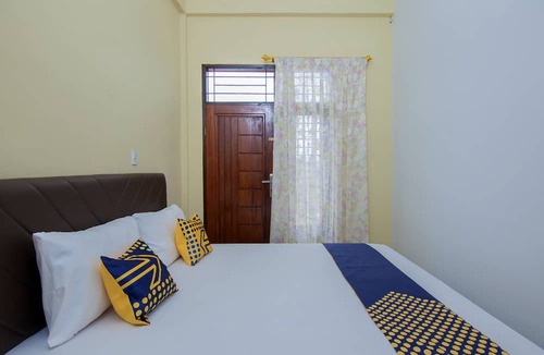 Kabanjahe Hostel | SPOT ON 2076 Hotel Stadion